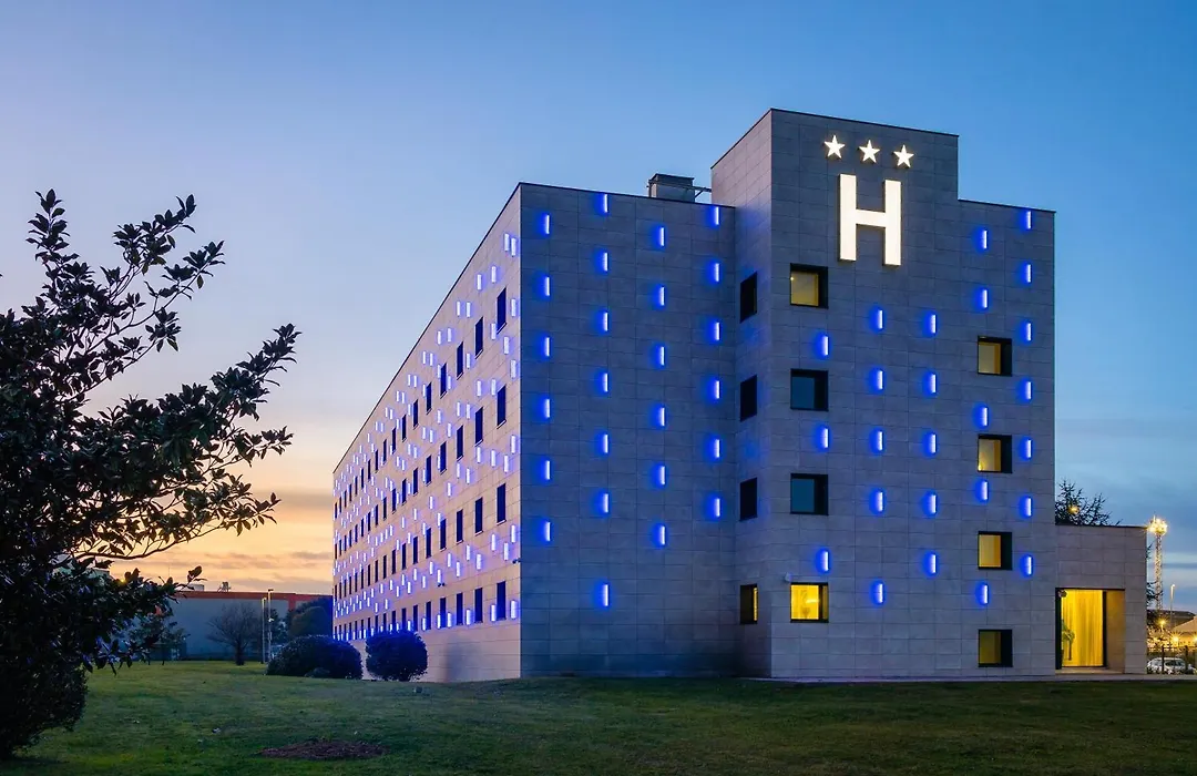 Hotel Puerta Santander-1